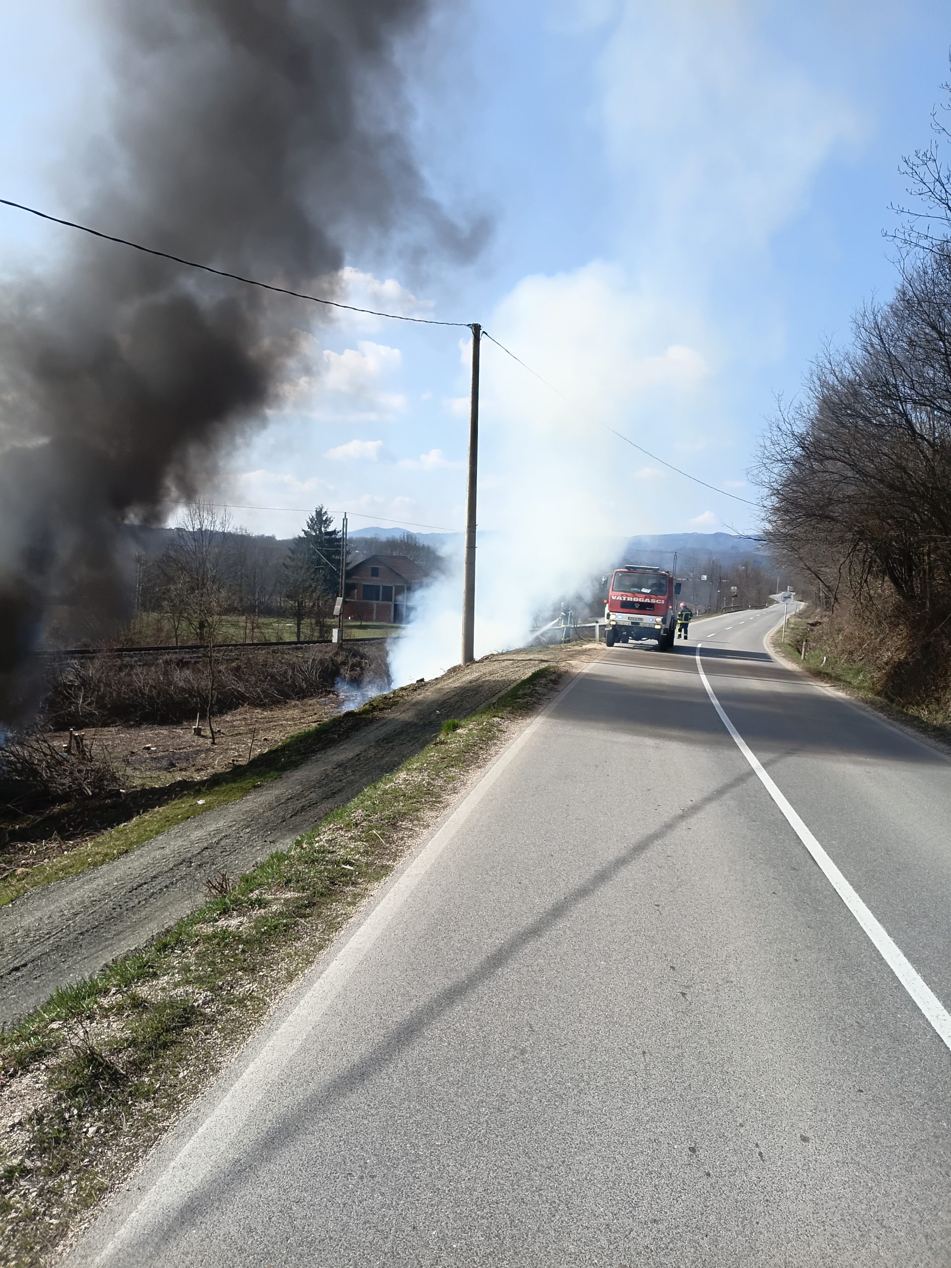ИНТЕРВЕНЦИЈА ВАТРОГАСАЦА У ДРАГАЛОВЦИМА